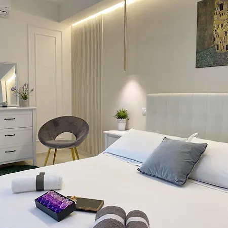 Il Glicine Luxury Apartment